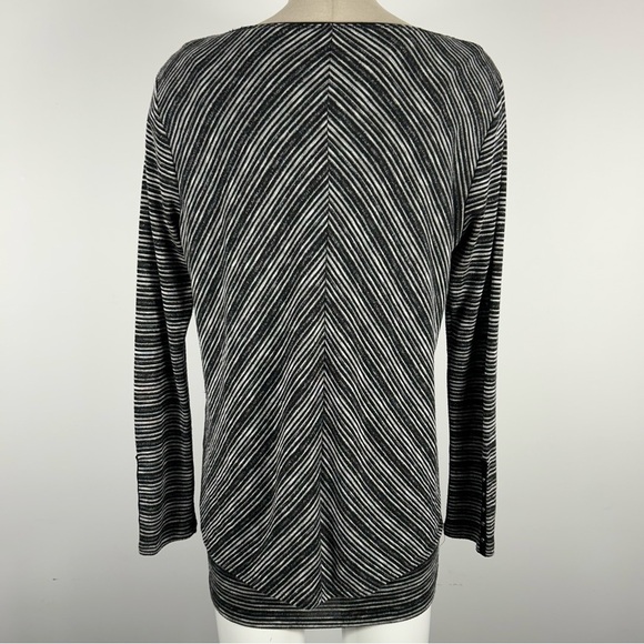 ❤️ White House Black Market Striped Chevron Long Sleeve Stretch Knit Top Small - Picture 4 of 11
